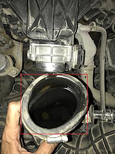 Car Loses Oil (Oil in the end air filter hose) !!!-img_5654.jpg