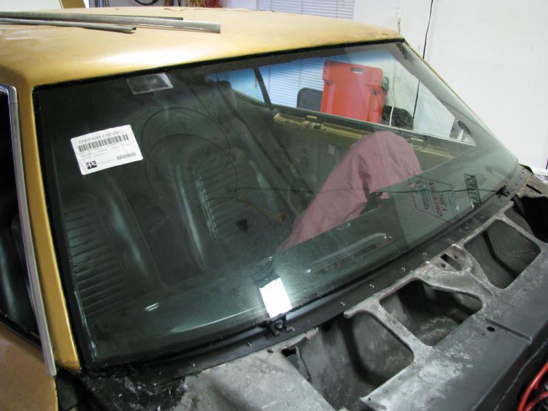 Name:  newwindshieldfinally_zps57b746f3.jpg
Views: 93
Size:  72.3 KB