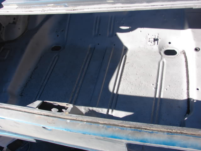 Name: 8-20-10trunk.jpg
Views: 160
Size: 43.4 KB